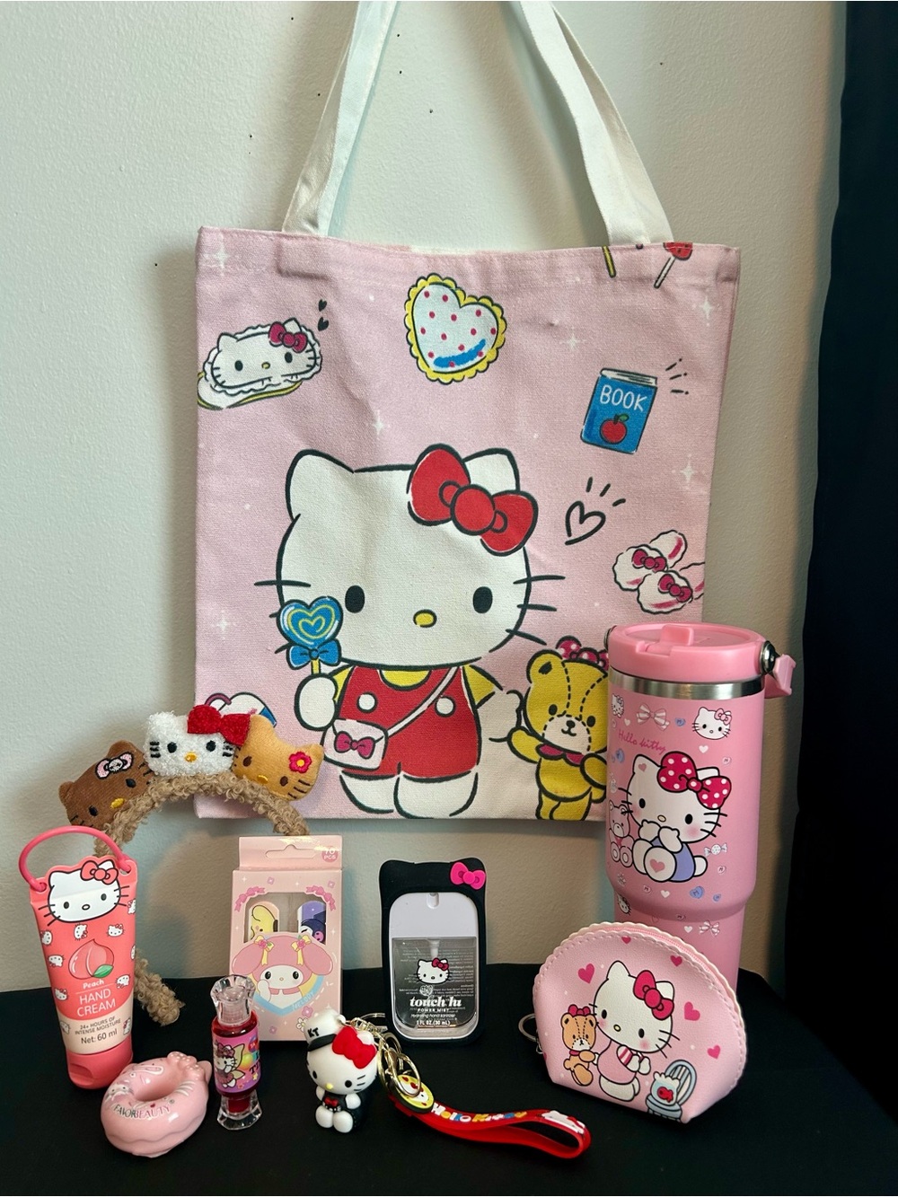 Hello Kitty canvas bag, thermos and more